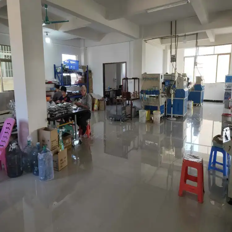 卡通太空人PVC钥匙扣男女宇航员可爱挂件钥匙圈饰品挂饰情侣礼物接外贸定制单第13张